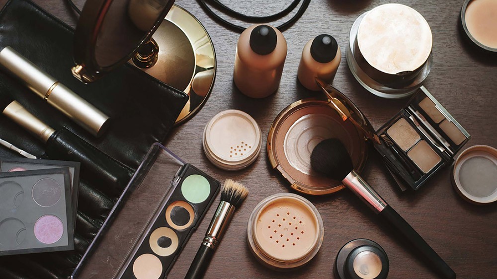 5 Panduan Sehat untuk Pemakaian Make-up yang Aman bagi Kulit