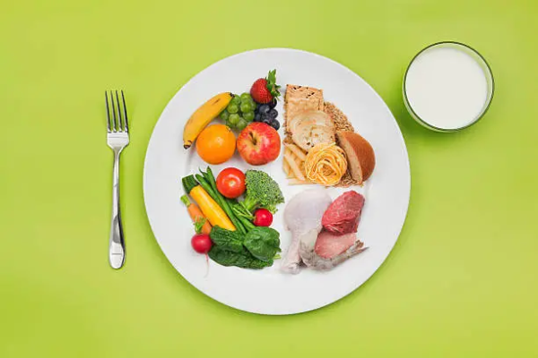 7 Tips untuk Menjaga Hormon Anda Tetap Seimbang Selama Perubahan Musim Jaga Pola Makan Seimbang