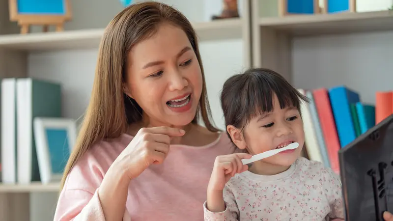 10 Kebiasaan Baik untuk Menjaga Kesehatan Mulut dan Gigi