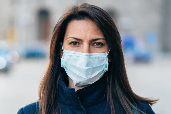 7 Cara Merawat Dagu Saat Menggunakan Masker Setiap Hari