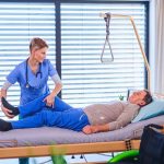 7 Cara Mengatur Pola Tidur Pasien Kelumpuhan