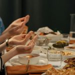7 Tips Menjalani Diet Saat Bulan Puasa